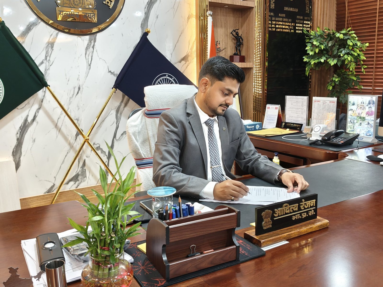 जवाहर नवोदय विद्यालय में नामांकन मामला..DC के निर्देश पर फर्जी प्रमाण पत्र जमा करने के कारण संबंधित छात्र / छात्राओ के अभिभावकों के विरुद्ध प्राथमिकी दर्ज…