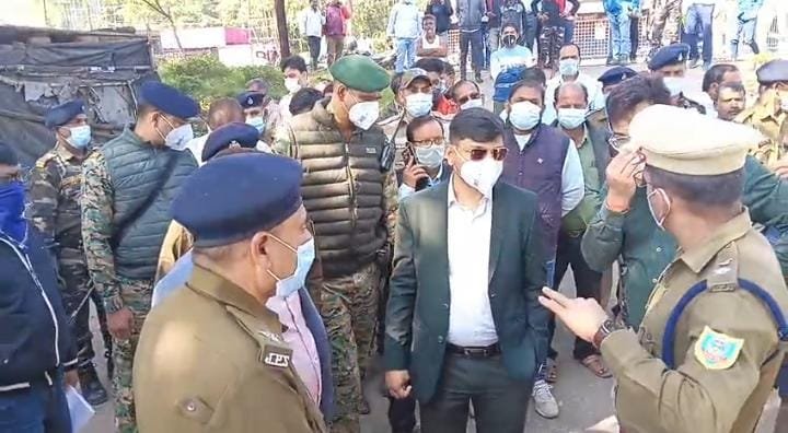 केंदुआडीह में गैस का कहर तेज, दो महिलाओं की मौत के बाद जागा जिला प्रशासन और बीसीसीएल….