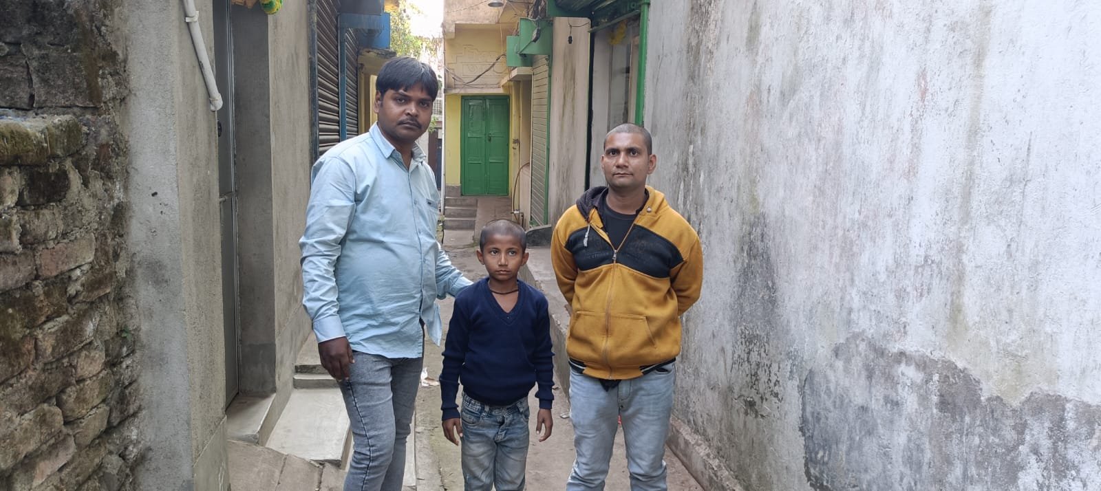 बराकर बस स्टेंड पर रो रहे अंकित को पत्रकारों ने उसके माता पिता से मिलाया…