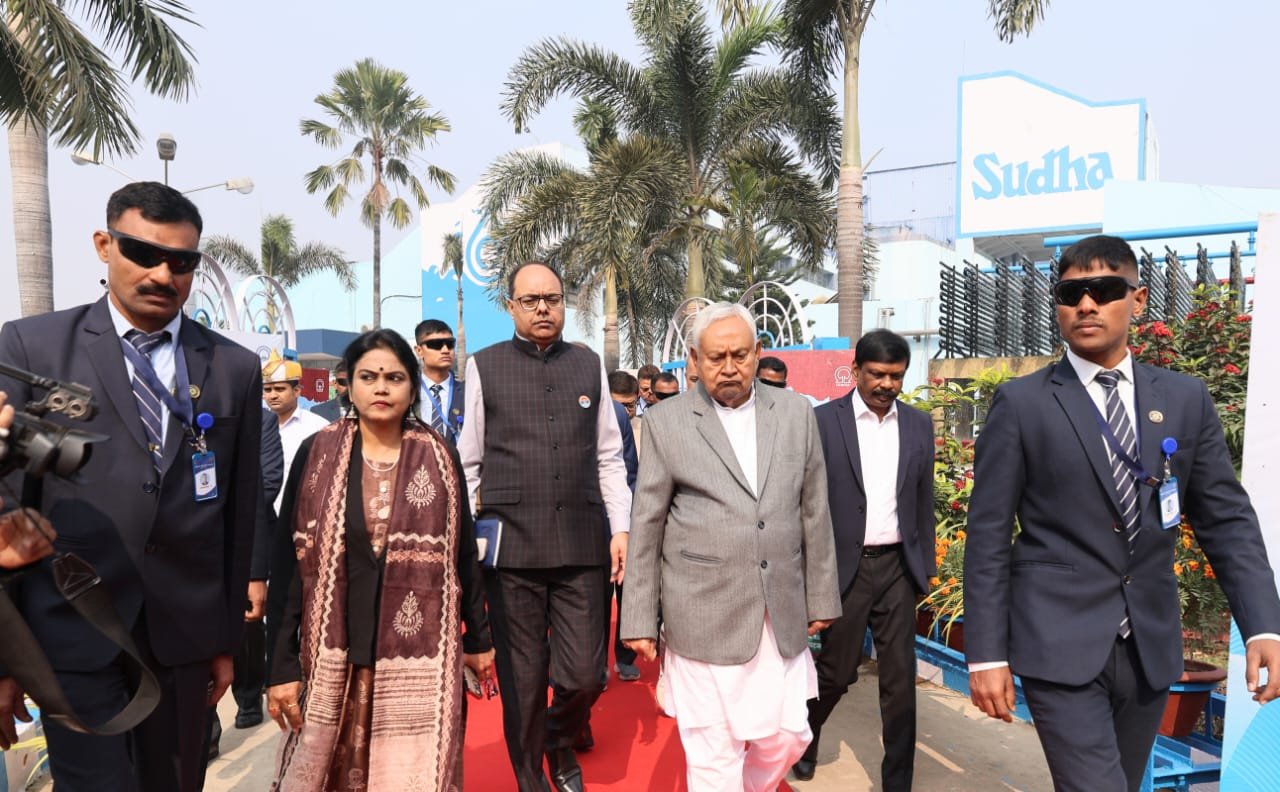 मुख्यमंत्री नीतीश कुमार ने पटना डेयरी प्रोजेक्ट, सुधा फुलवारीशरीफ का किया निरीक्षण, अधिकारियों को दिया निर्देश…