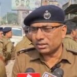 धनबाद में अतिक्रमण व गलत दिशा में वाहन चलाने पर संयुक्त अभियान, सब्जी विक्रेताओं व चालकों को दी गई चेतावनी…