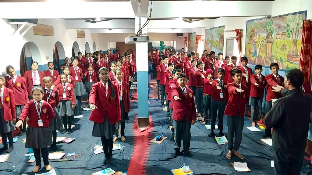 मारवाड़ी युवा मंच, झरिया शाखा द्वारा विद्यार्थियों को दिलाई गई ‘भ्रष्टाचार मुक्त भारत’ की शपथ…