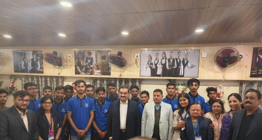 पहला कदम स्कूल पहुँचे गौतम अडानी, दिव्यांग बच्चों के लिए 3 करोड़ की सहायता और ‘नई उड़ान कैफ़े’ का शुभारंभ…