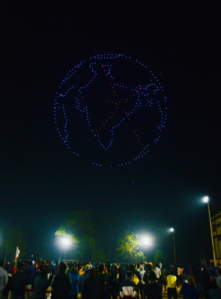 आइएसएम आइआइटी 100 वा स्थापना दिवस के आखिरी दिन हुआ ड्रोन शो…