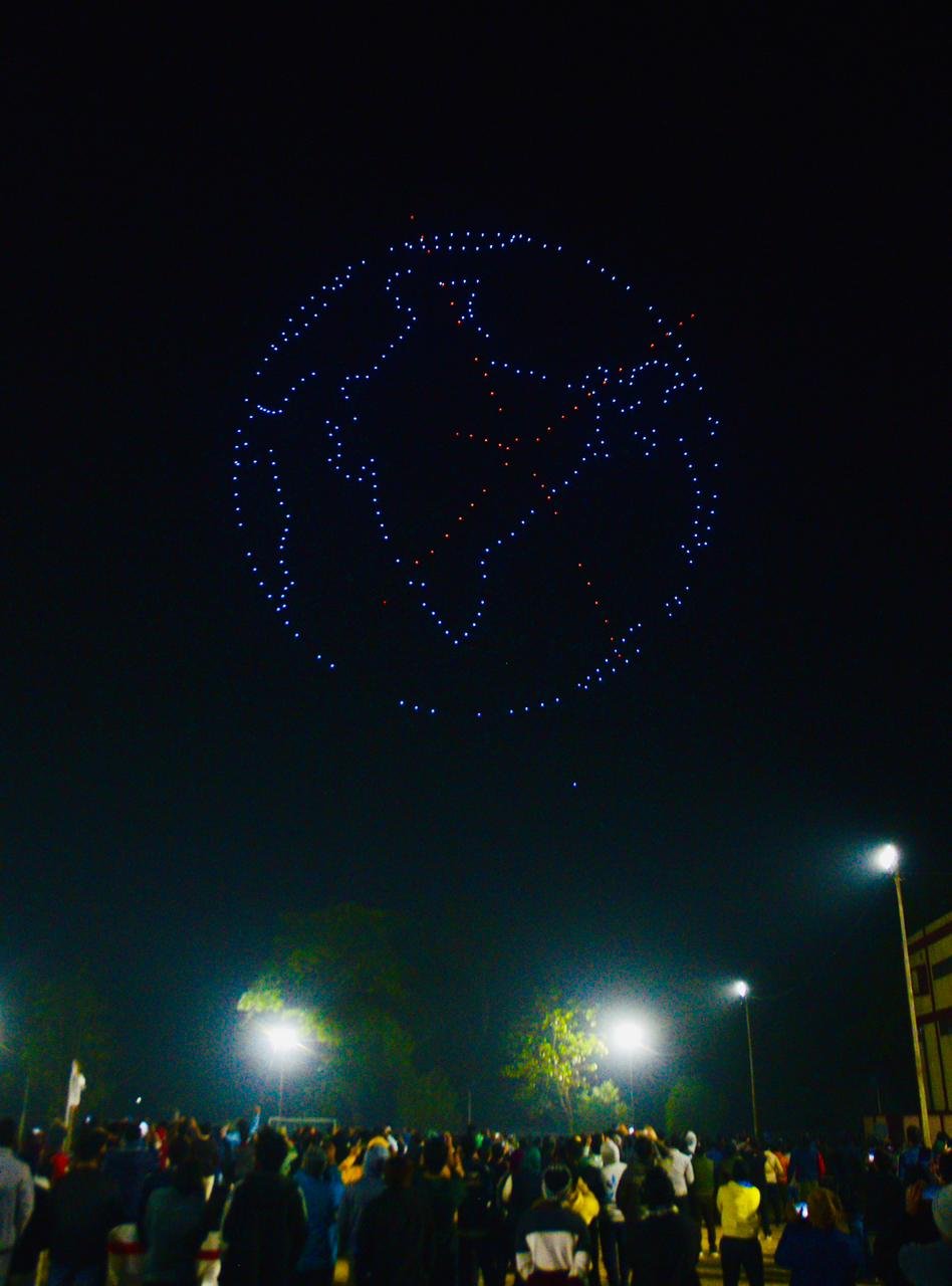 आइएसएम आइआइटी 100 वा स्थापना दिवस के आखिरी दिन हुआ ड्रोन शो…