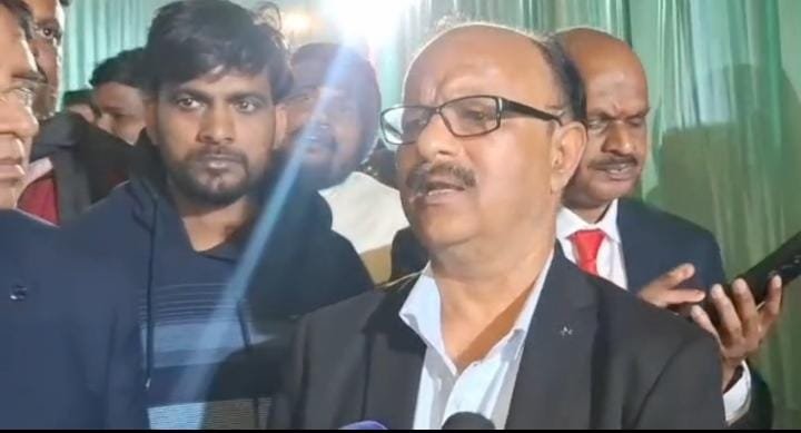 केंदुआडीह गैस रिसाव मामला : बीसीसीएल सीएमडी ने कहा- छोड़ी हुई अंडरग्राउंड गैलरी से निकली जहरीली गैस…