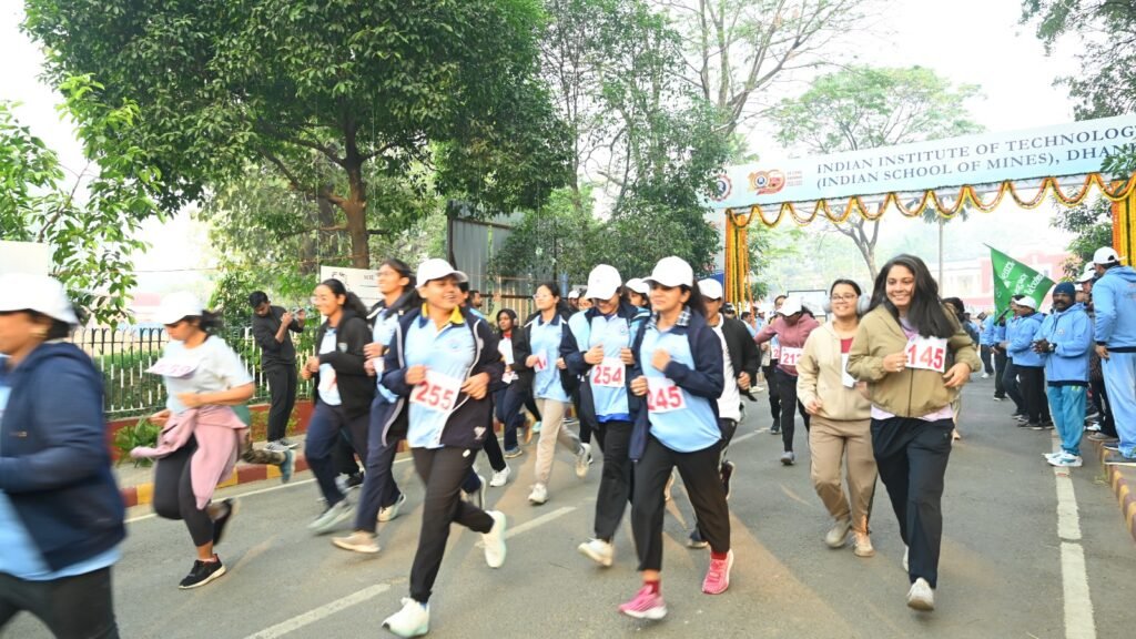 धनबाद में जोश के साथ हुई शताब्दी दौड़…