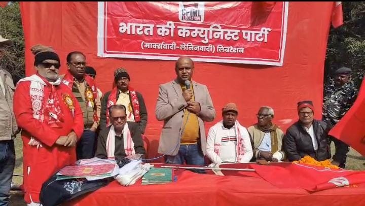 चिरकुंडा नगर परिषद वार्ड संख्या 14 से माले ने शुरू किया जनसंपर्क अभियान, विधायक रहे मौजूद…