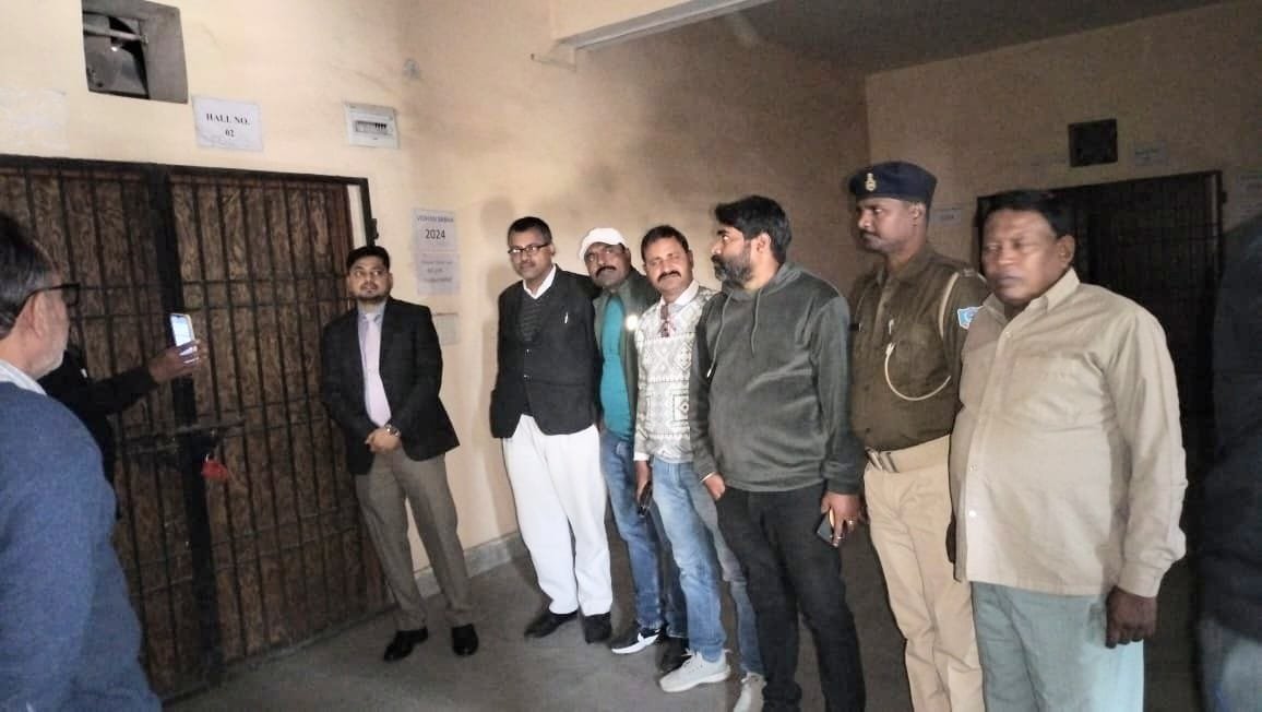 जिला निर्वाचन पदाधिकारी ने किया ईवीएम वेयर हाउस का निरीक्षण…