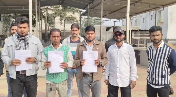 धनबाद में रैयती जमीन पर कब्जे का आरोप, पीड़ित ने की न्याय की गुहार….