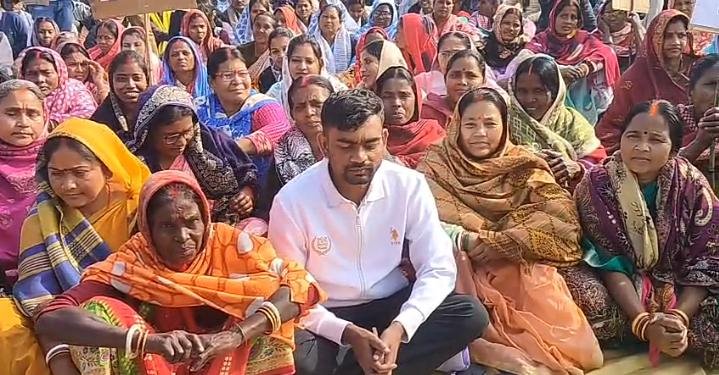 पर्यावरण बचाओ संघर्ष समिति का एक दिवसीय धरना…