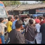 आसनसोल मे टोटो और ऑटो चालक मे हिंसक झड़प जमकर चले लात घुसे सिग्नल पर पास नही देने के कारन शुरू हुआ था झमेला…