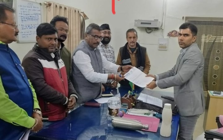 बिजली समस्याओं को लेकर प्रतिनिधि मंडल मिला GM ,सौंपा ज्ञापन..