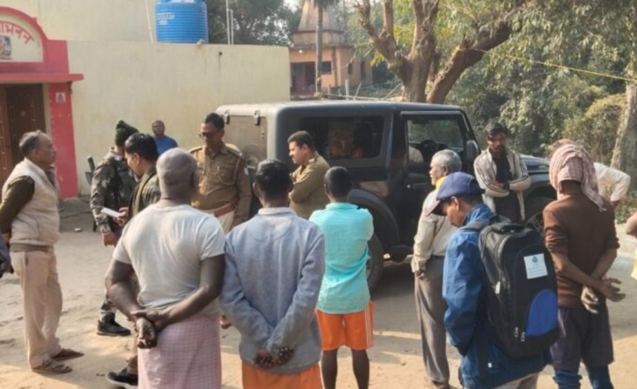 सिंदरी में दो चालकों के बीच हुई मारपीट में आटो चालक घायल…