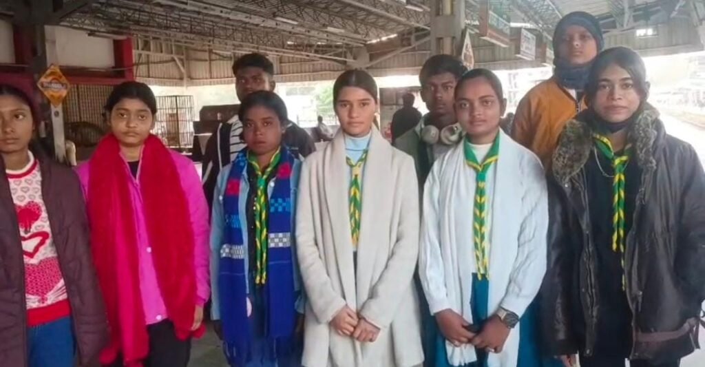 छत्तीसगढ़ में होगा प्रथम राष्ट्रीय स्तरीय सीनियर स्काउट-गाइड /रॉबर– रेजर जम्बूरी, धनबाद से 60 प्रतिभागी रवाना…