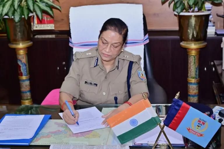 DGP का कड़ा आदेश: थानों में मुंशी बने जैप, IRB, SIRB के जवानों को तुरंत हटाया जाये…