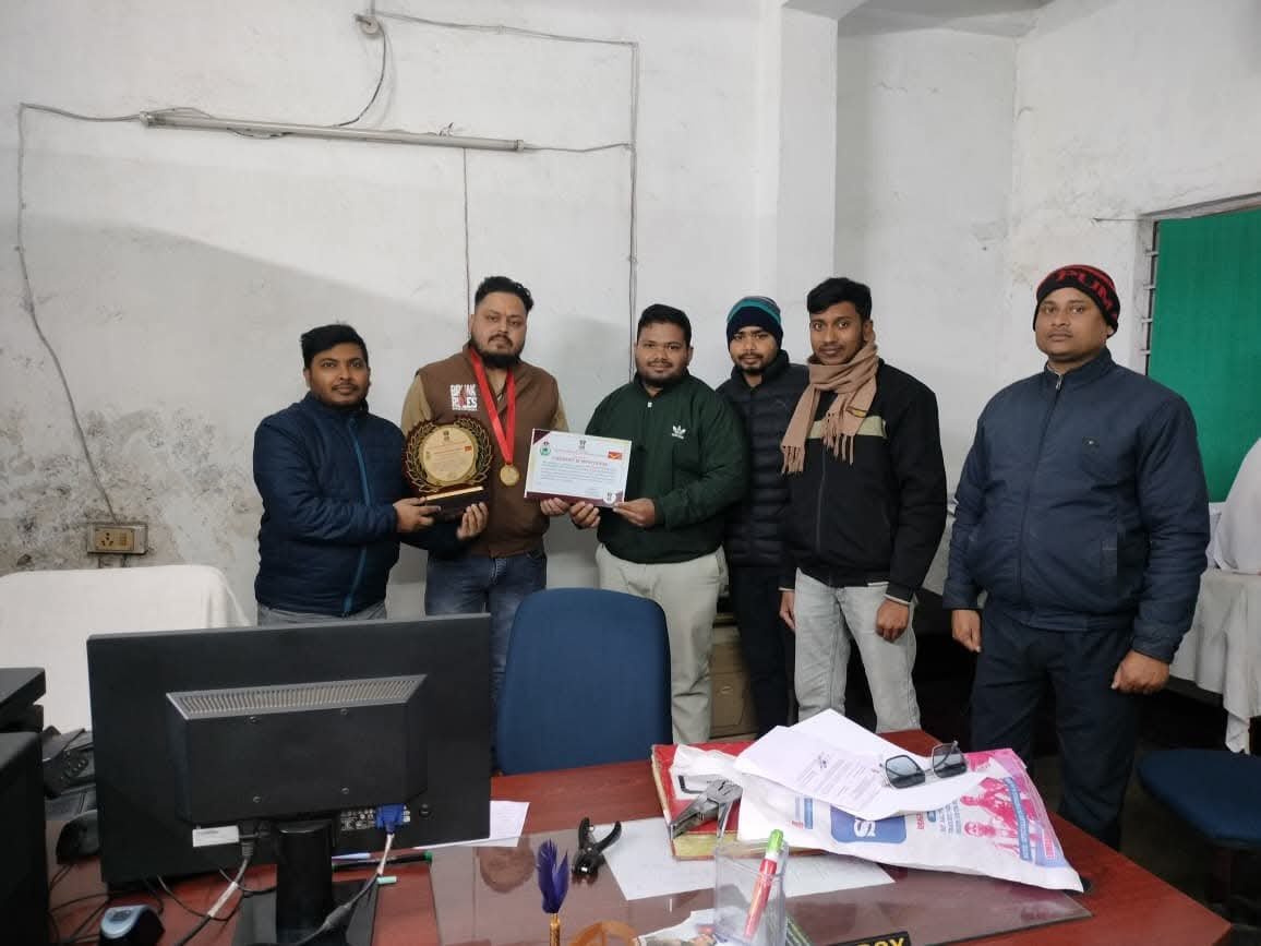 धनबाद में सामाजिक सेवा के लिए मिला विशिष्ट पुरस्कार, डॉ. अभिषेक रॉय की अध्यक्षता में आशुतोष कुमार दुबे हुए सम्मानित…