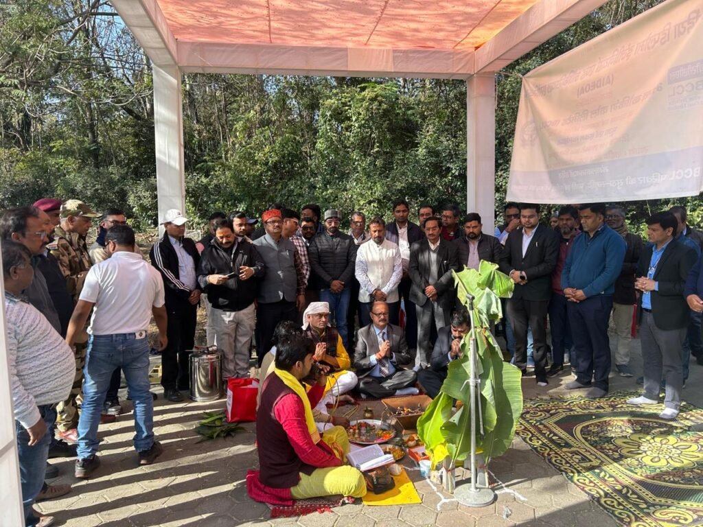 AIDEOA द्वारा कोयला नगर में कराया गया हवन-पूजन, बीसीसीएल CMD ने भी कोल कर्मियों के साथ सुरक्षित कोल उत्पादन एवं लक्ष्य प्राप्ति के लिए ईश्वर से की आराधना…