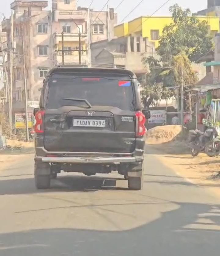 धनबाद के कुसुम विहार में ट्रैफिक नियमों का उल्लंघन…