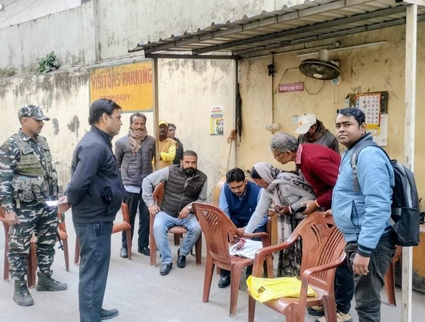 अनुमंडल पदाधिकारी ने सबसे कम मैपिंग वाले मतदान केंद्रों का किया निरीक्षण…