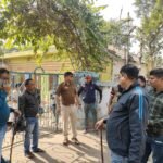 क्रिकेट खेल रहे बच्चों के बिच हुई मामूली विवाद के बाद चली गोली दो पक्ष आमने सामने हुई जमकर पत्थर बाजी लाठी चार्ज…