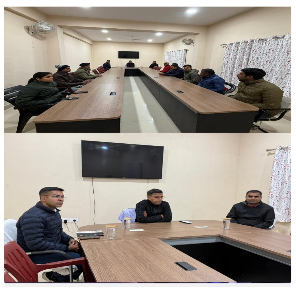 धनबाद में अपराध नियंत्रण को लेकर SSP ने की समीक्षा बैठक,जेल से छूटे अपराधियों पर कड़ी निगरानी रखने, फरार वारंटियों की गिरफ्तारी के निर्देश…