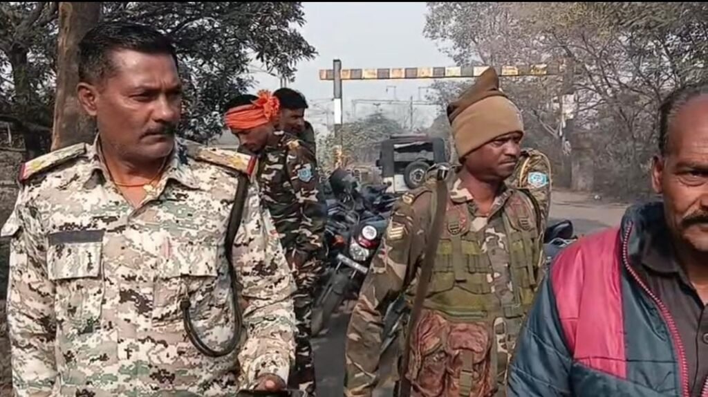 पेड़ से लटकता मिला युवक का शव,हत्या या आत्महत्या,जांच में जुटी पुलिस…