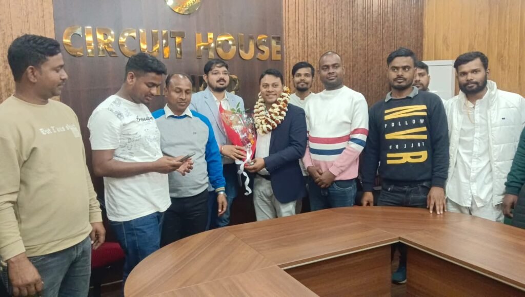 मेयर पद के लिए JLKM ने पार्टी समर्थित उम्मीदवार प्रकाश को उतारा… केंद्रीय प्रवक्ता ने की पीसी…