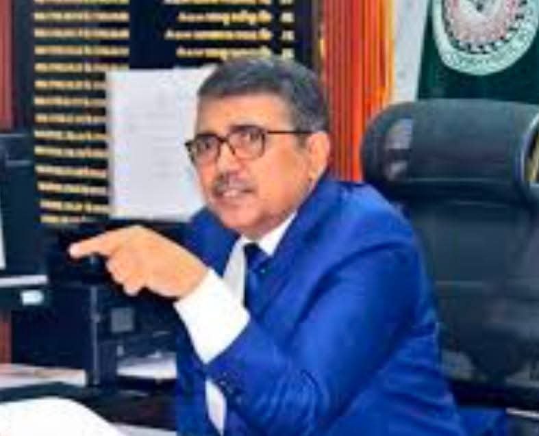 लड़कियों का होगा सम्मान, काले शीशे वालों हो जाओ सावधान …