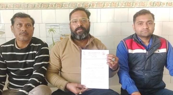 RJKS अध्यक्ष बिट्टू मिश्रा ने कहा मांगो पर जांच कर कार्यवाई नही हुई तो गणतंत्र दिवस को चिरकुंडा नगर परिषद कार्यालाय के समक्ष करेंगे आत्मदाह…