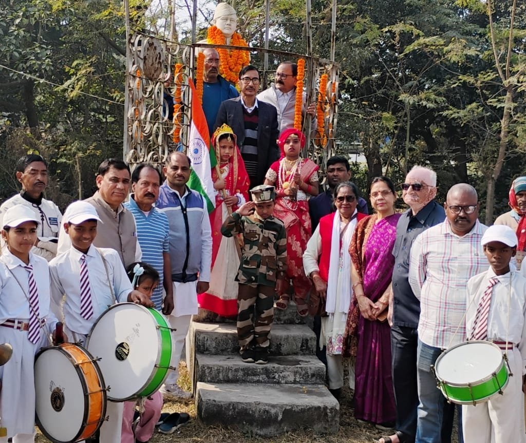 सिंदरी में आजाद हिंद फौज के संस्थापक नेताजी सुभाष चन्द्र बोस की 129 वीं जयंती मनाई गई…