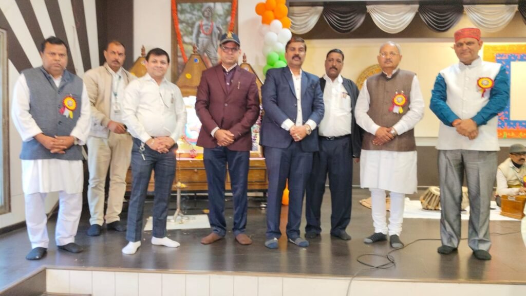 राजकमल सरस्वती विद्या मंदिर में 1994 बैच के छात्रों का मिलन समारोह, पुरानी यादें हुईं ताज़ा…