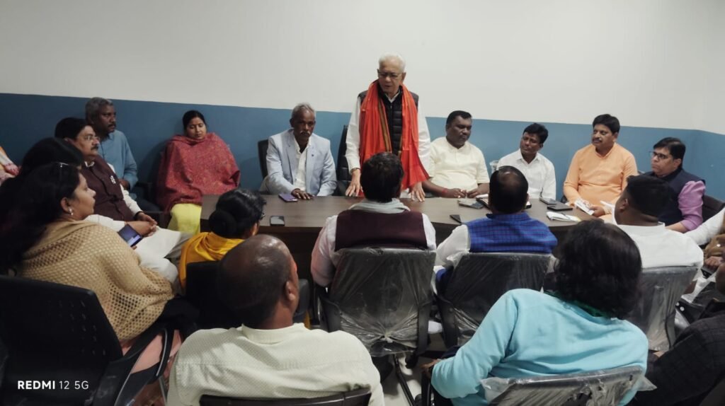 बीजेपी समर्थित मेयर प्रत्याशी संजीव के समर्थन के लिए पार्टी नेताओं ने की बैठक…