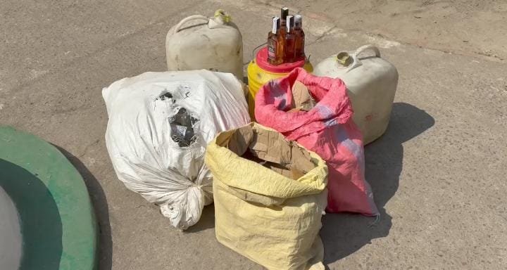 पलानी में उत्पाद विभाग की बड़ी छापेमारी, नकली अंग्रेजी शराब बरामद, एक गिरफ्तार…