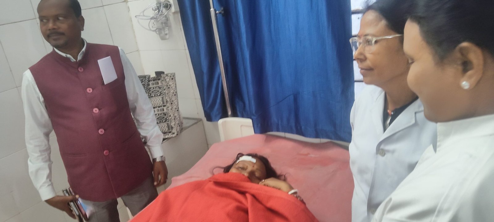 सड़क हादसे में एएनएम गंभीर रूप से घायल: टीकाकरण के लिए जाते समय स्कूटी दुर्घटनाग्रस्त….