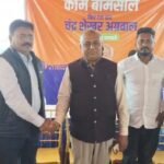 नगर निगम चुनाव में डॉ. सुशील कुमार ने मेयर प्रत्याशी चंद्रशेखर अग्रवाल को दिया समर्थन…