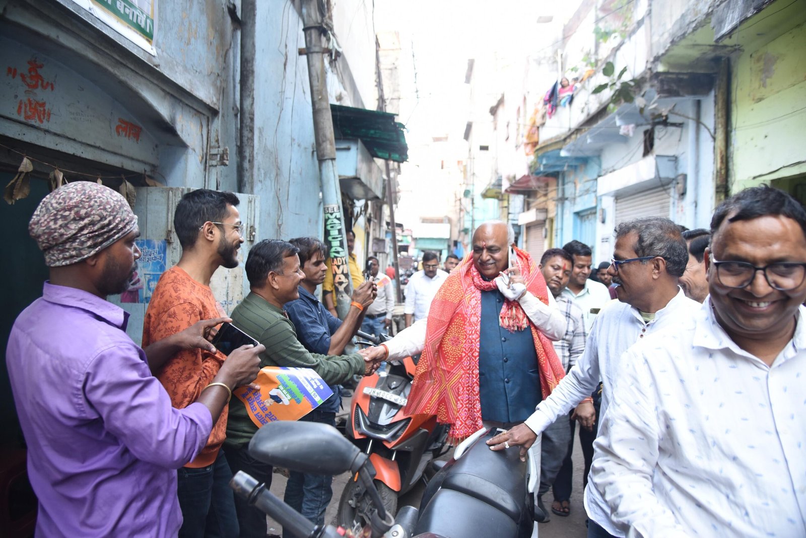 धनबाद के विकास के लिए कृतसंकल्पित चंद्रशेखर अग्रवाल के धैया चुनावी कार्यालय का उद्घाटन…