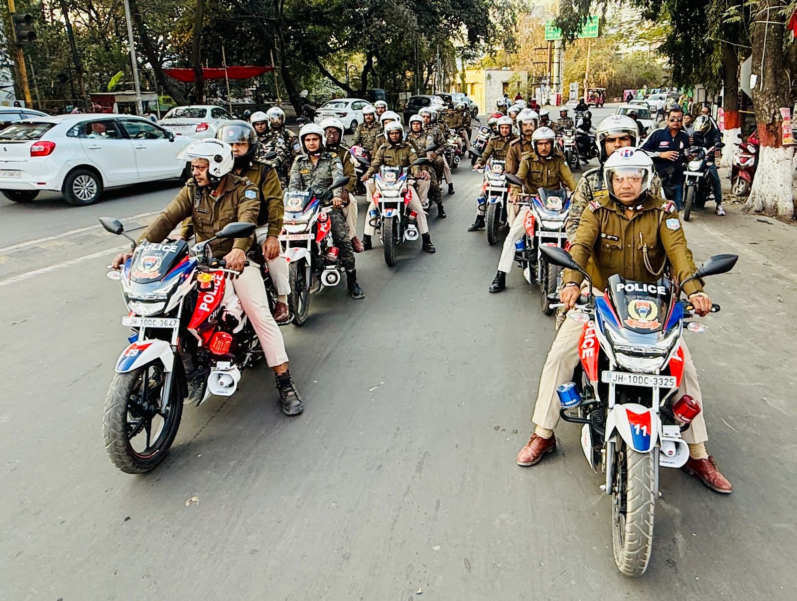 अपराध नियंत्रण व अड्डाबाजी के रोकतहम हेतु सिटी हॉक्स का फ्लैग मार्च, शरारती तत्वों को पुलिस का कड़ा संदेश…