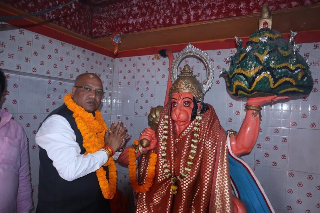 मेयर प्रत्याशी रवि बुंदेला के झरिया स्थित चुनावी कार्यालय उद्घाटन में उमड़ा जनसैलाब, धनबाद में रवि बुंदेला के समर्थन में बढ़ रहा जनविश्वास….