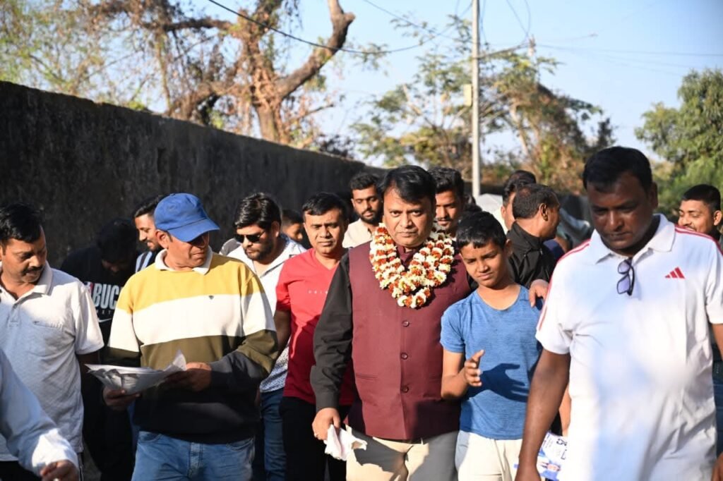 धनबाद में महापौर प्रत्याशी बबलू पासवान का जनसंपर्क अभियान तेज…