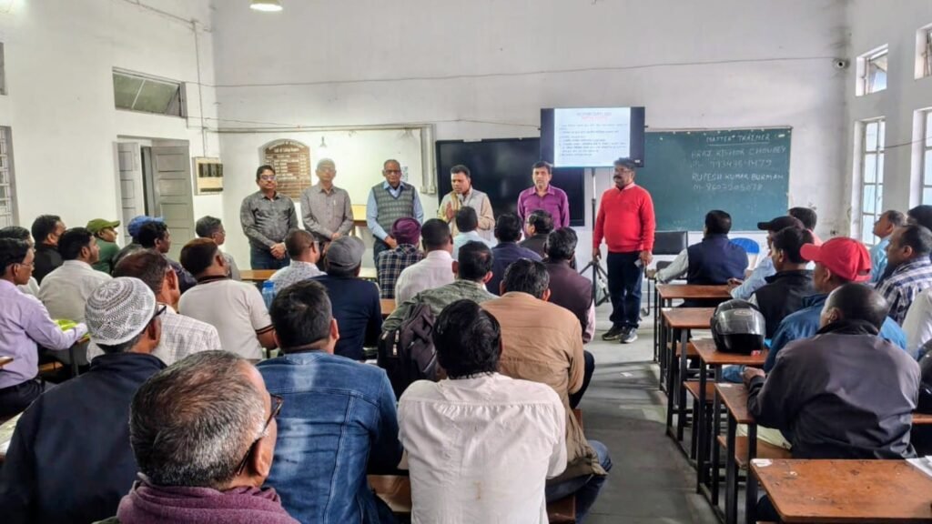 अपर समाहर्ता ने मतदान पदाधिकारियों को दिया जीरो एरर पर प्रशिक्षण…