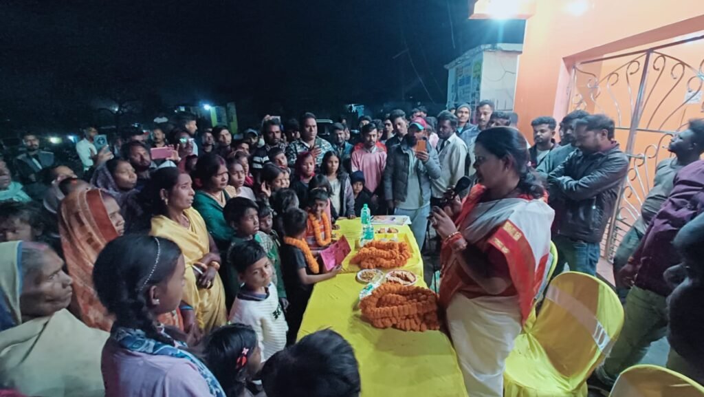 मेयर प्रत्याशी इंदु देवी का सघन जनसंपर्क अभियान…