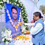 मुख्यमंत्री व विधायक गांडेय पहुंचे बलियापुर..स्व डॉ बुद्धदेव महतो को दी श्रद्धांजलि, श्राद्ध कार्यक्रम में हुए शामिल…