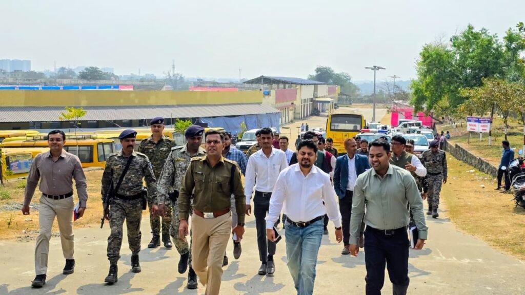 उपायुक्त ने किया डिस्पैच व रिसीविंग सेंटर में अंतिम चरण की तैयारियों का निरीक्षण…