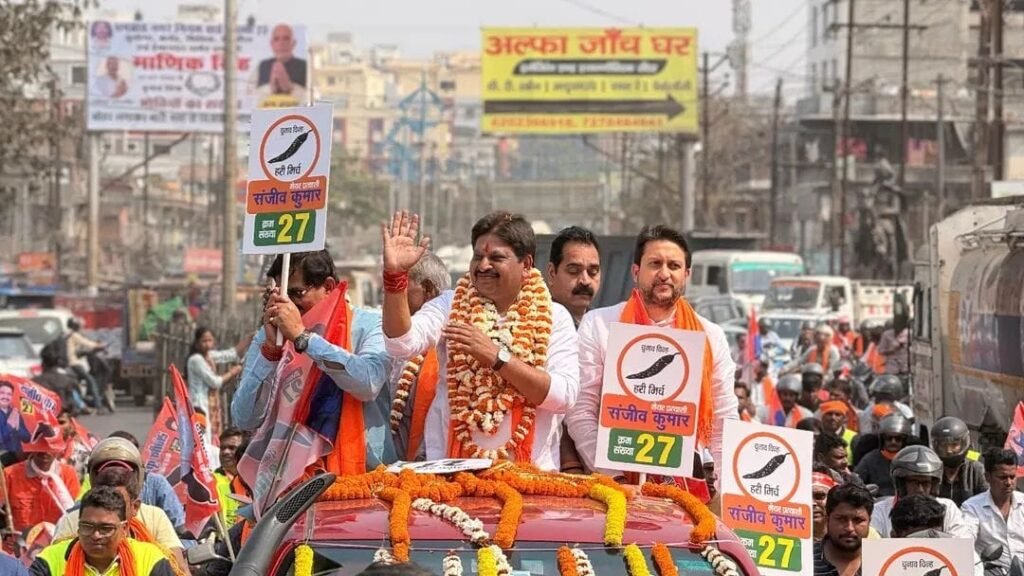 भाजपा समर्थित प्रत्याशी संजीव कुमार का मेगा रोड शो,धनबाद की सड़कों पर उमड़ा ऐतिहासिक जनसमर्थन…