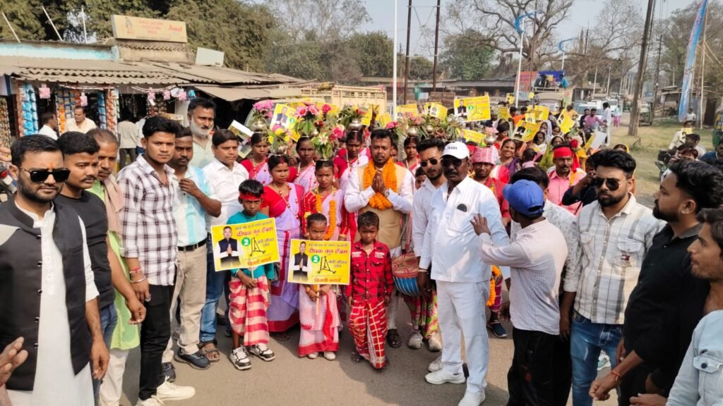 वार्ड 55 के पार्षद प्रत्याशी दीपक कुमार हेंब्रम ने निकाली पदयात्रा, पारंपरिक वेशभूषा में युवतियों ने जताया समर्थन…