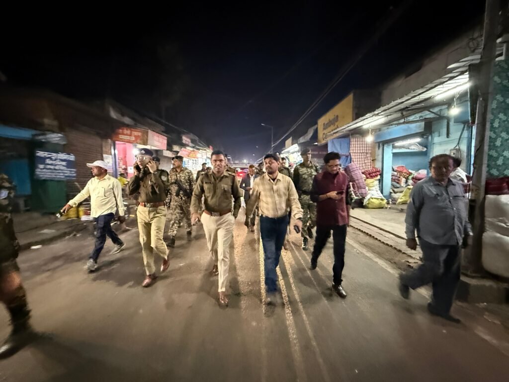 उपायुक्त व एसएसपी ने की झरिया, कतरास सहित अन्य क्षेत्र के संवेदनशील बूथों की गहन जांच…