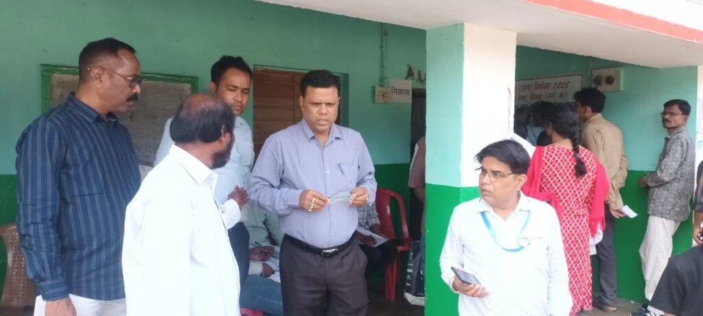 महापौर के निर्वाची पदाधिकारी ने किया मतदान केंद्रों का भ्रमण….