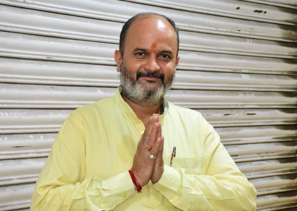 धनबाद की देवतुल्य जनता को हृदय से नमन एवं आभार…