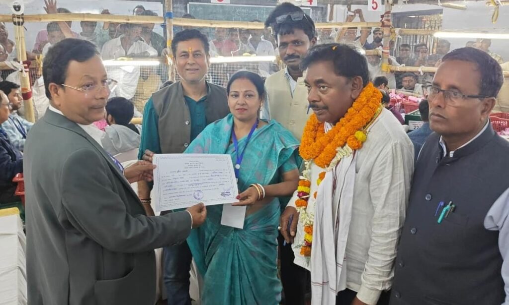 वार्ड संख्या 21 से उर्मिला मंडल हुई विजय…